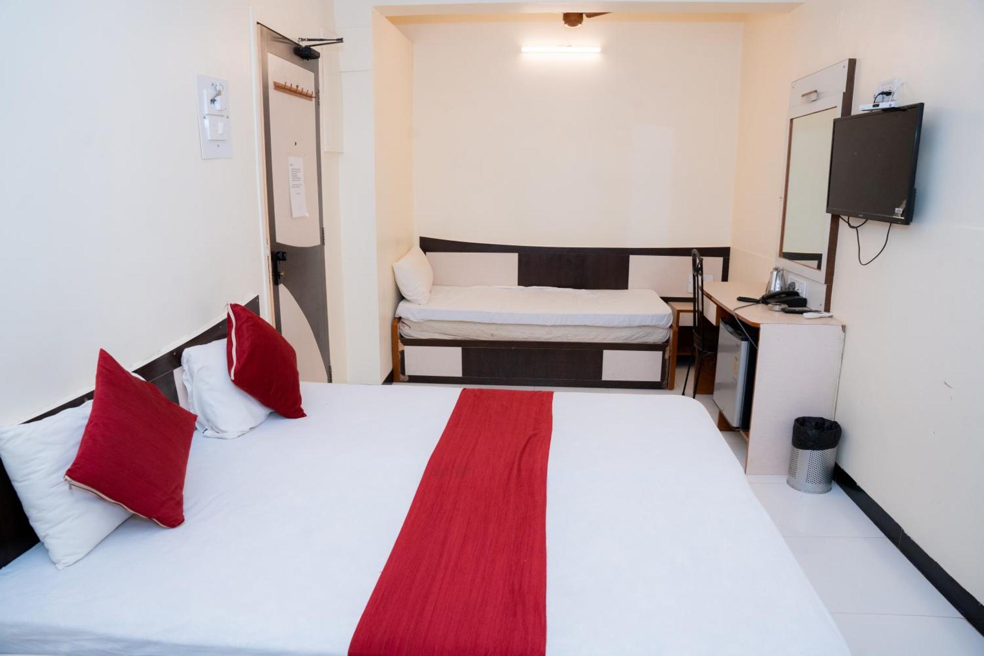 Saigal Guest House 孟买 外观 照片